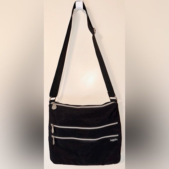 Baggallini Black Crossbody Bag - Picture 1 of 6